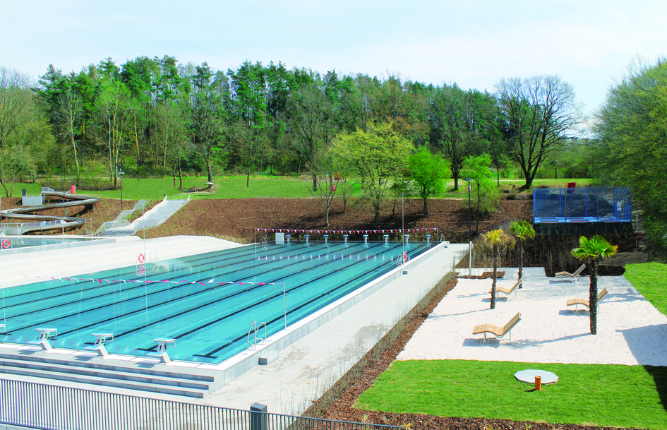 Beachbereich und Außenanlagen im Freibad Platschare